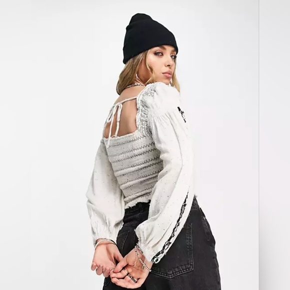 Free People - Maggie Embroidered Blouse in ivory, size L, NWT - Picture 2 of 7